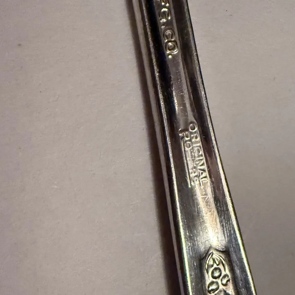 Set Of 5 Wm A Rogers MPG. CO Original Silver Plate Spoons, Forks And Knife
